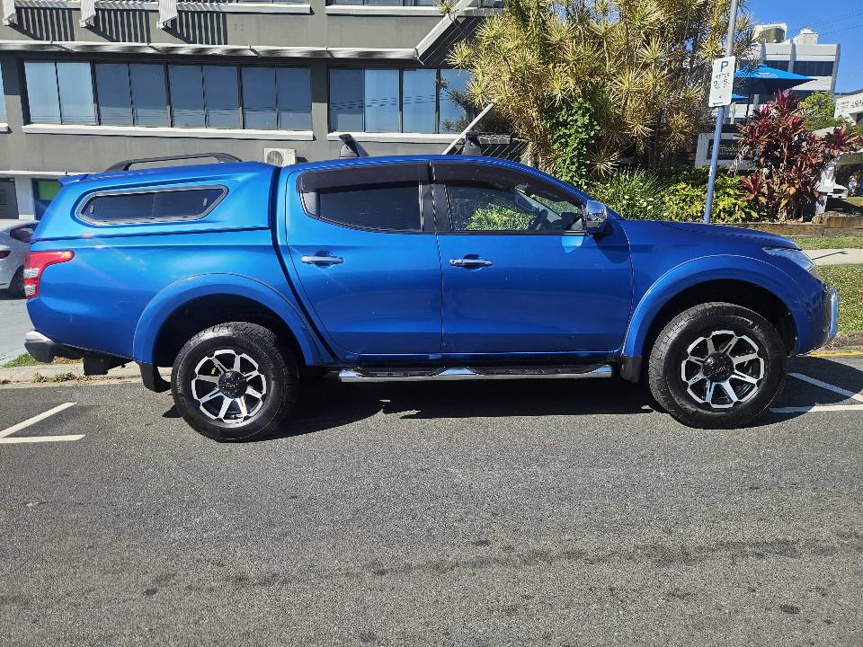 2015 Mitsubishi Triton Exceed easy finance 6.jpg